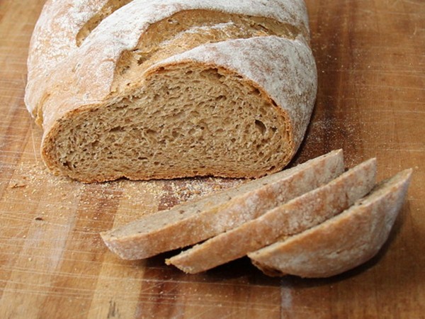 Rye bread with molasses and caraway