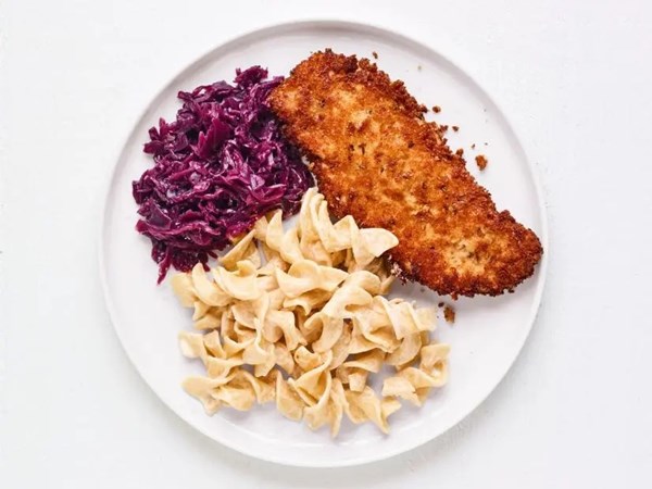 Rye chicken schnitzel with egg noodles
