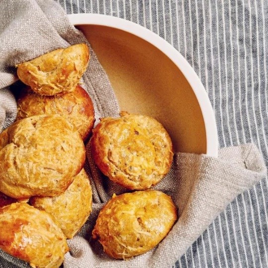 Rye gougeres