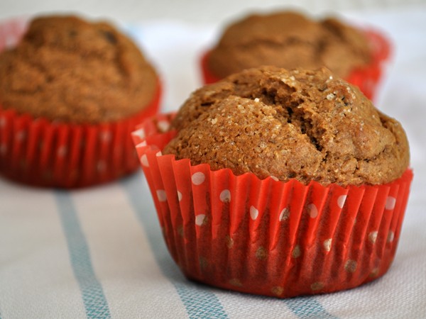 Rye raisin muffins
