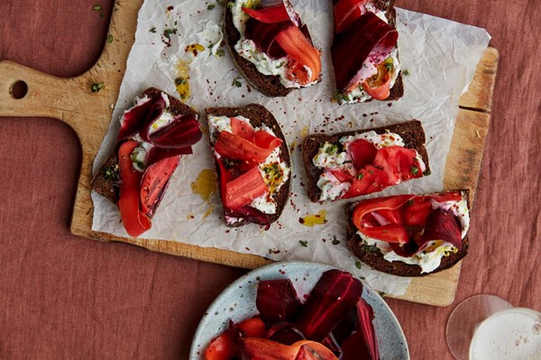 Rye, smoky carrot and cream cheese toasts