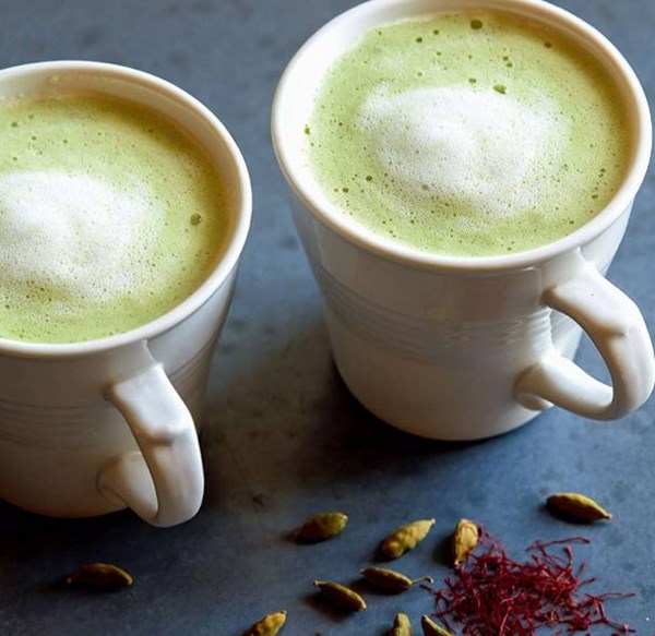 Saffron and cardamom latte