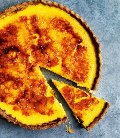 Saffron crème brûlée tart