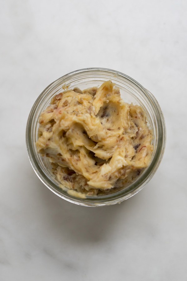 Saffron date butter