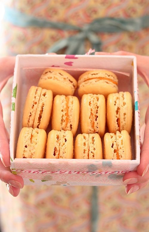 Saffron pumpkin macarons