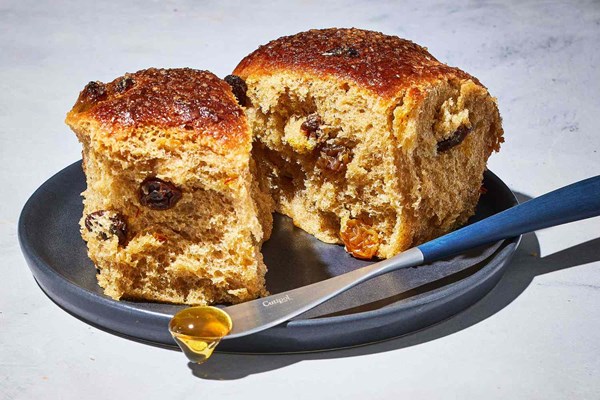Saffron tea cakes