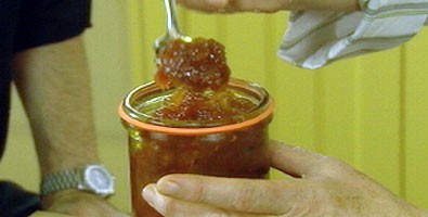 Saffron tomato relish