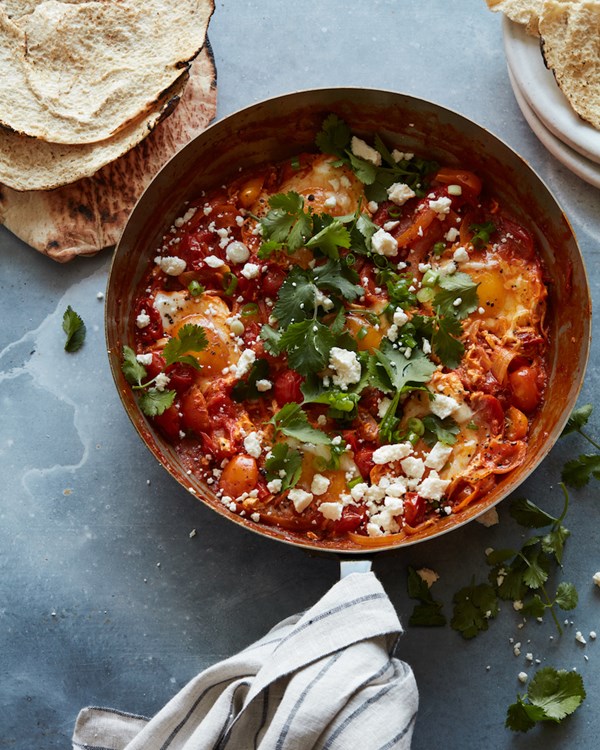 Saffron tomato shakshuka