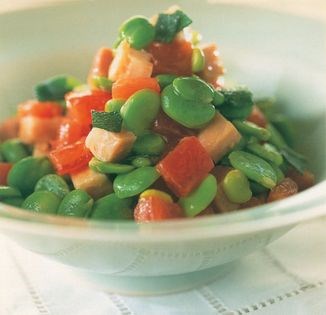 Sage broad beans with bacon and tomato