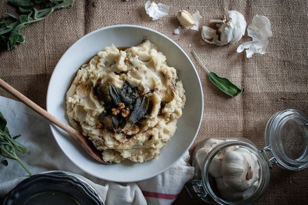 Sage, brown butter & crème fraîche mashed potatoes