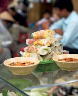 Saigon Chinese sausage and jicama rolls (Bò bía)