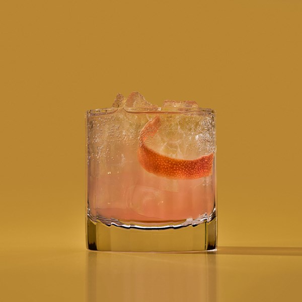 Sake-grapefruit fizz