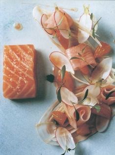 Salad of cured salmon with blood oranges and coriander