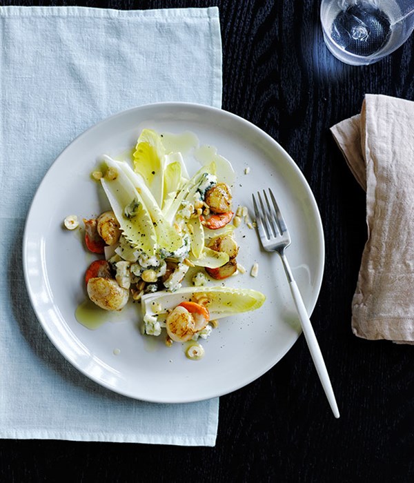 Salad of grilled scallops, witlof, Roquefort and hazelnuts