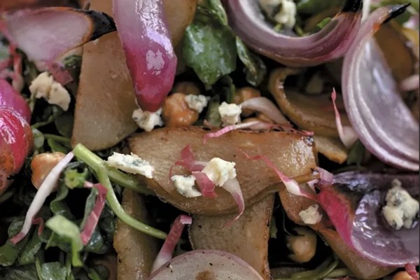 Salad of pears, hazelnuts and Cashel blue cheese