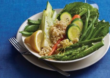 Salad of warm vegetables with lemon vinaigrette