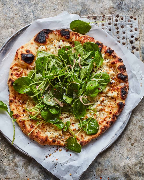 Salad pizza
