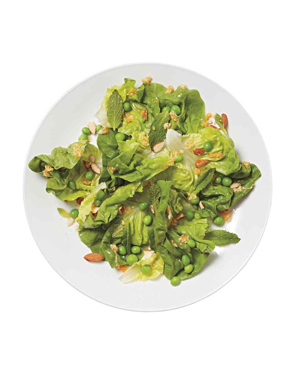 Salad with citrus-horseradish dressing