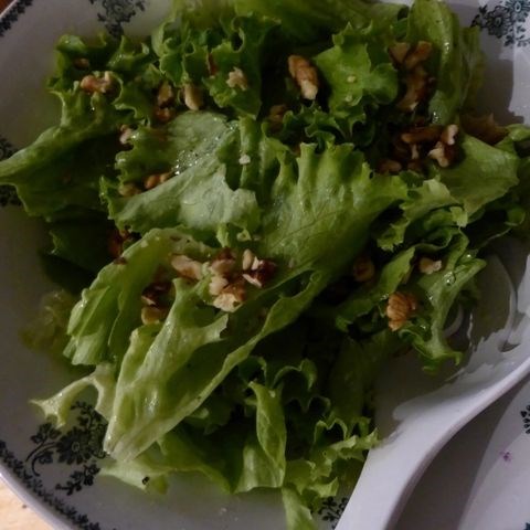 Salad with garlic flavoured bread (La salade au chapon)