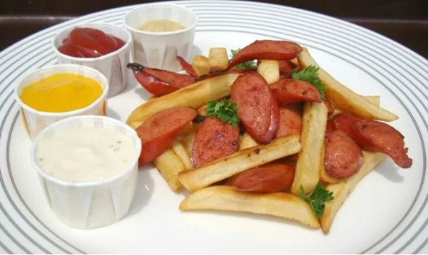 Salchipapas