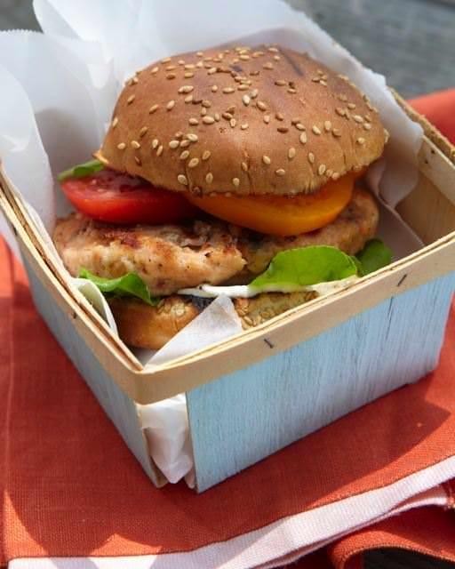 Salmon & dill burger