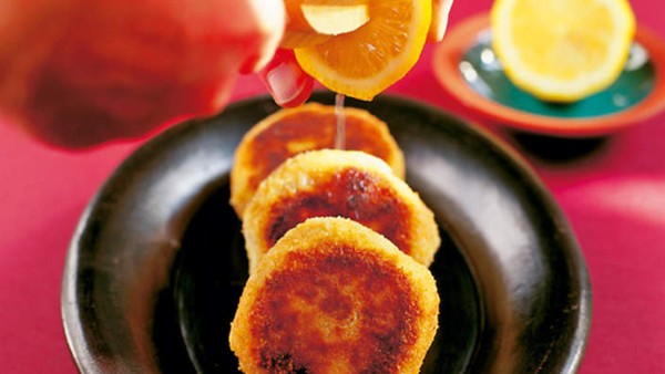 Salmon and potato cakes