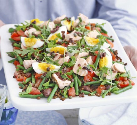 Salmon and Puy lentils salad with olive dressing