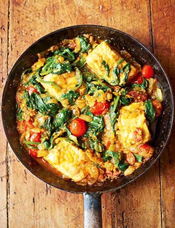 Salmon and spinach curry