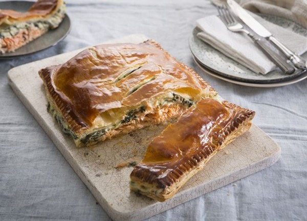 Salmon and spinach en croute