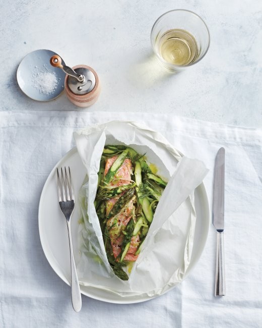 Salmon, asparagus, and leek in parchment