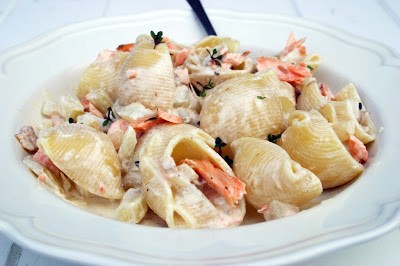 Salmon, bacon and fennel lumaconi