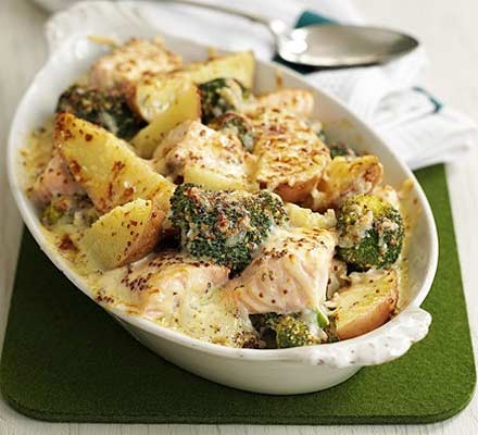 Salmon, broccoli & potato bake