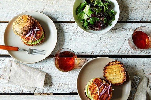 Salmon burgers with avocado aioli