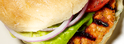Salmon burgers with mustard and shallots