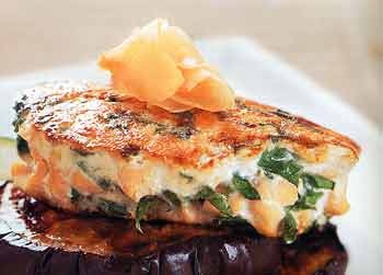 Salmon burgers with spinach and ginger