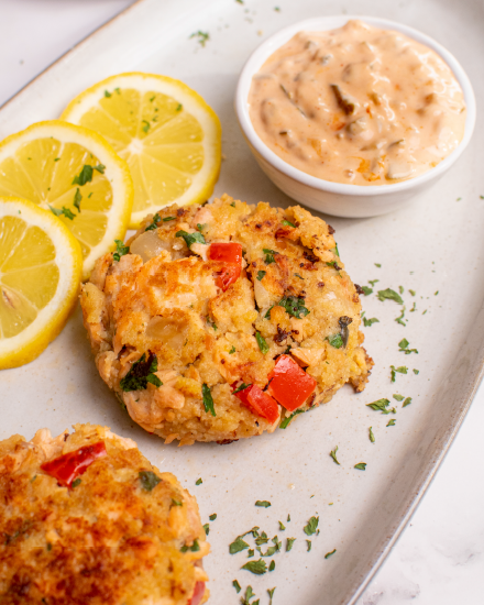 Salmon cakes with spicy sriracha tartar sauce