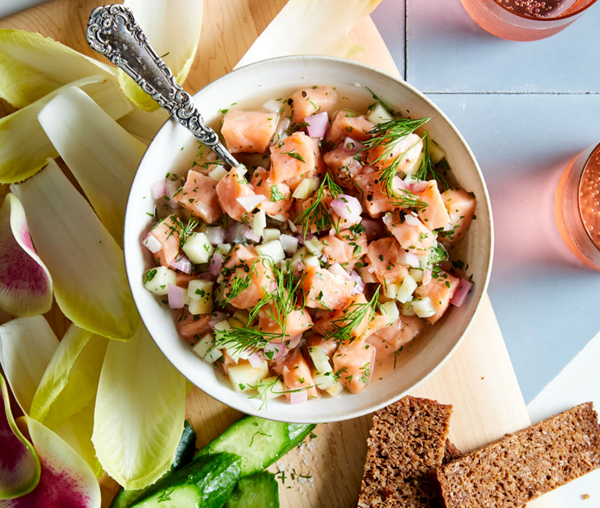 Salmon ceviche with vinegar, apple & fennel