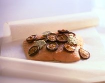 Salmon en papillote with shiitake mushrooms