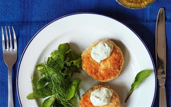 Salmon fish cake with herb mayonnaise