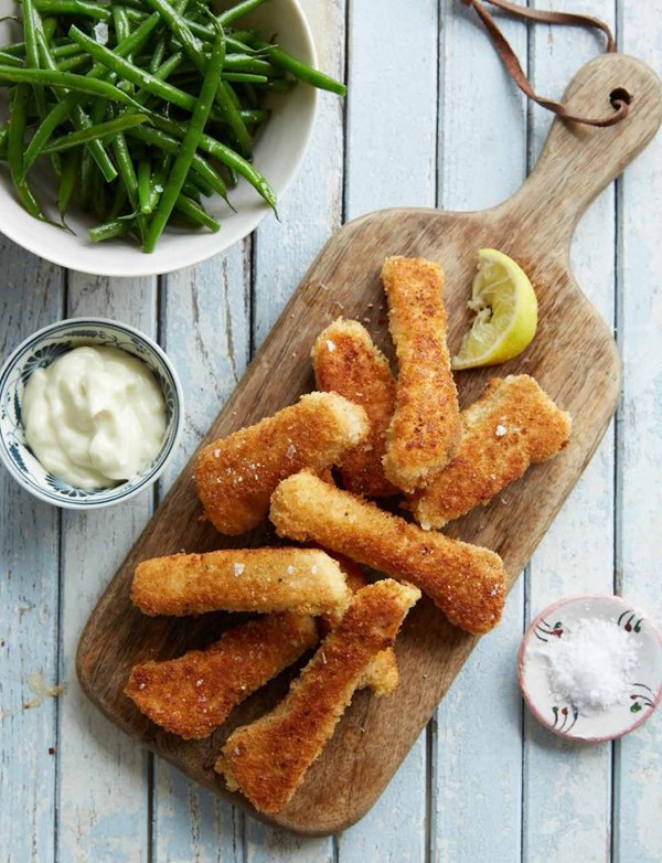 Salmon fish fingers & green beans