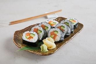  Salmon futomaki