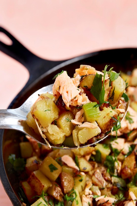 Salmon hash with Yukon Gold potatoes and herbs