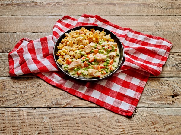 Salmon in cream sauce (Emmenthaler lachs voressen)