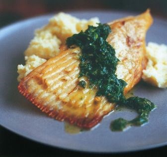 Salmon in red wine (Saumon au vin rouge)