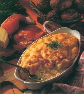 Salmon, leek and potato gratin