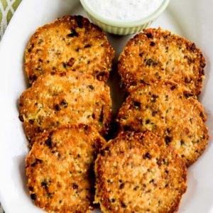 Salmon patties with tartar sauce