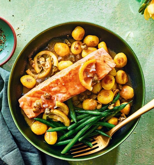 Salmon piccata with crispy gnocchi