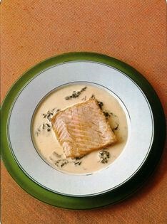 Salmon scallops with sorrel sauce (Escalopes de saumon à l'oseille Troisgros)