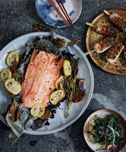 Salmon smoked on yuzu leaves