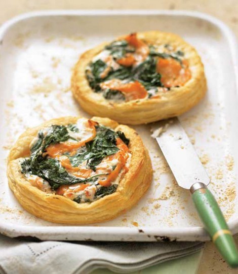 Salmon, spinach and cream cheese tarts